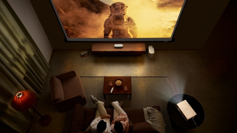 LG CineBeam HU710P