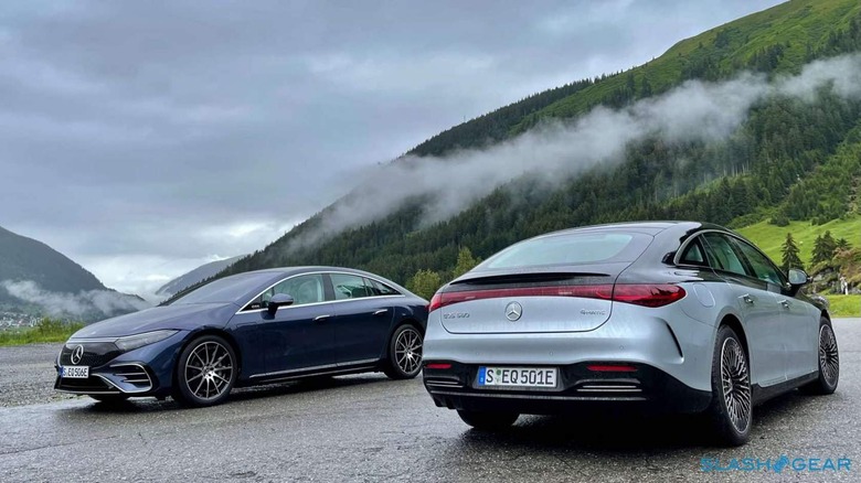 2022 Mercedes-Benz EQS second drive review: The S-Class of EVs - CNET