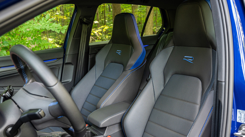 2022 Volkswagen Golf R blue