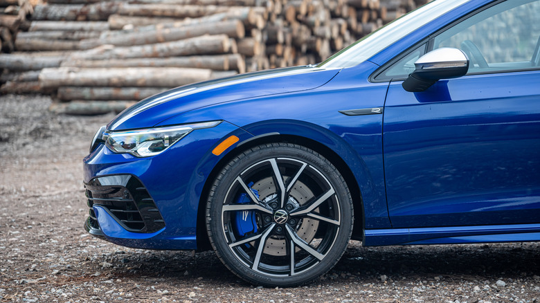 2022 Volkswagen Golf R blue