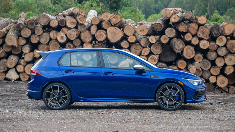2022 Volkswagen Golf R blue