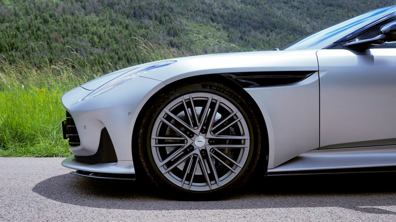2023 Aston Martin DB12