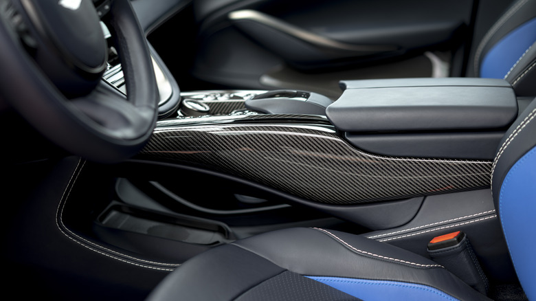 Aston Martin DBX707 cabin detail