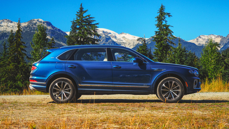 2023 Bentley Bentayga EWB