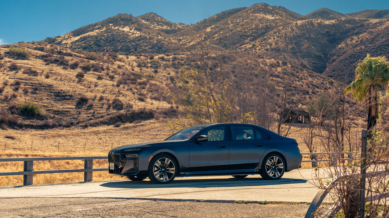 2023 BMW i7