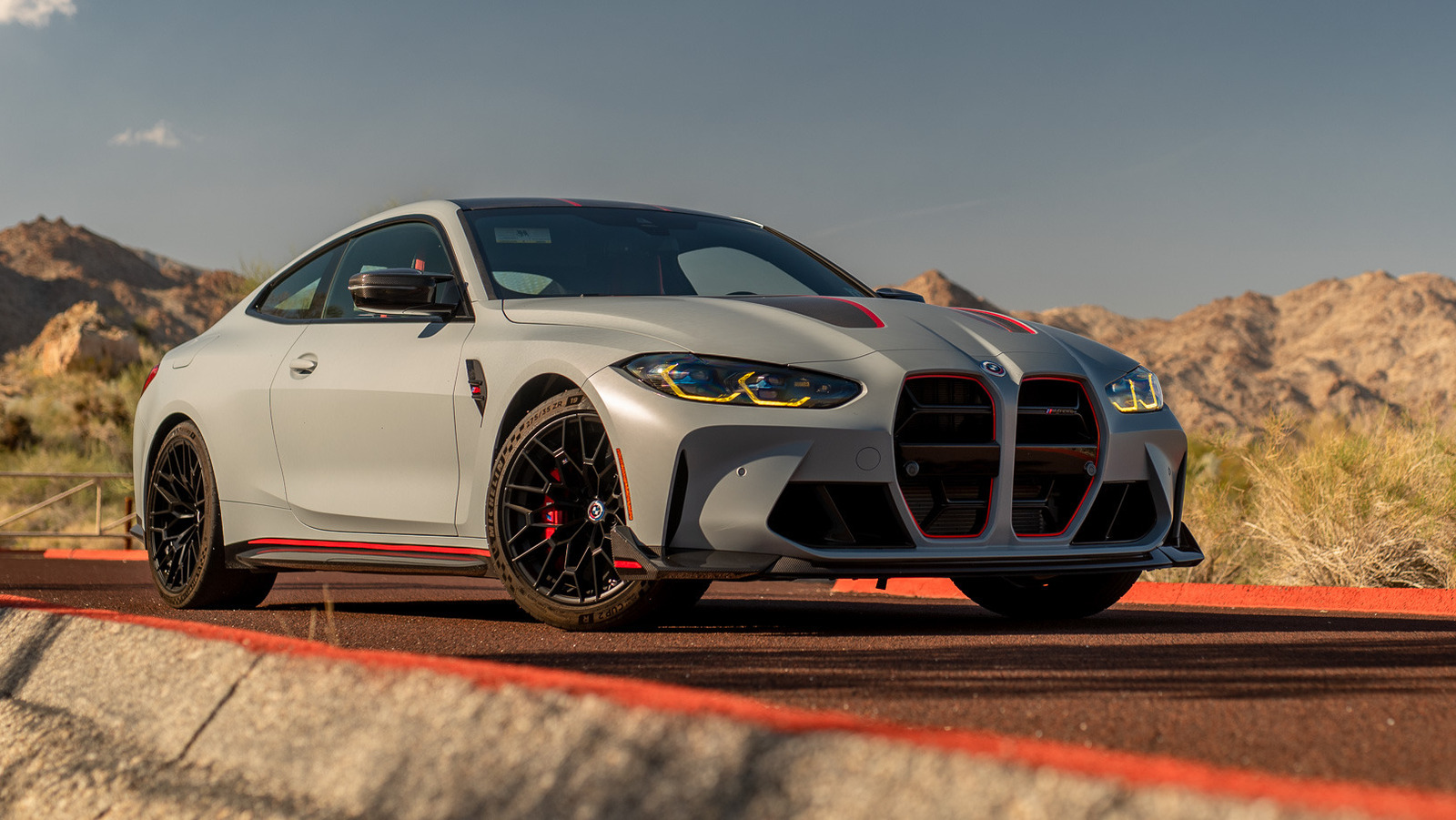 2023 BMW M4 CSL Is a Monitor Monster 2023 BMW M4 CSL Is a Monitor Monster