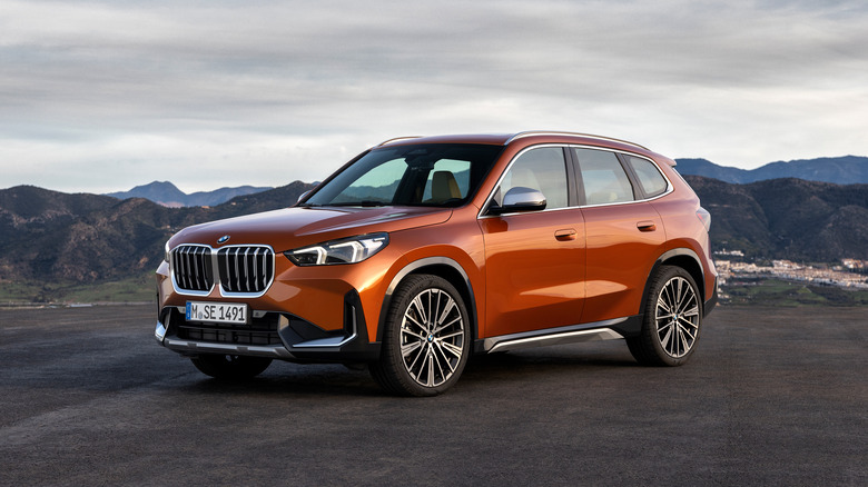 2023 BMW X1 front profile.