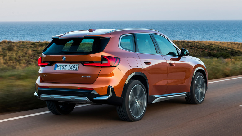 Rear profile of 2023 BMW X1