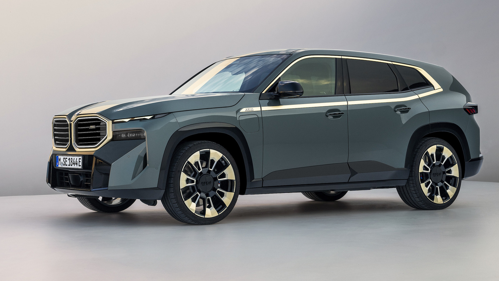 2023 BMW XM Revealed As A Hybrid SUV Monster: Power And Price