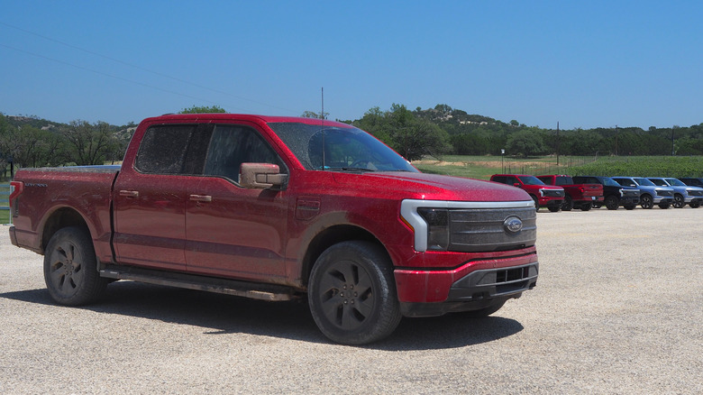 Guarnições F-150 Lightning alinhadas