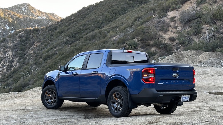 2023 Ford Maverick Tremor rear