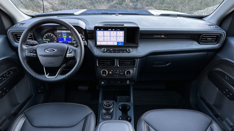 2023 Ford Maverick Tremor interior