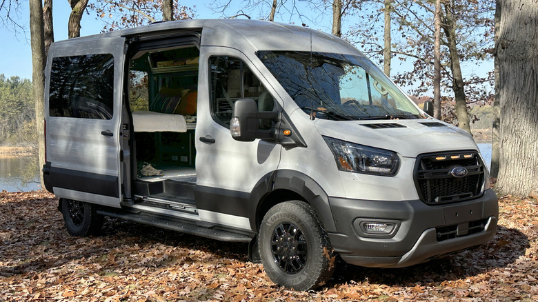 2023 Ford Transit Trail