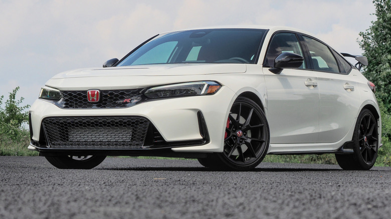 2023 Honda Civic Type R Makes the Hot Hatch Segment Hot Again