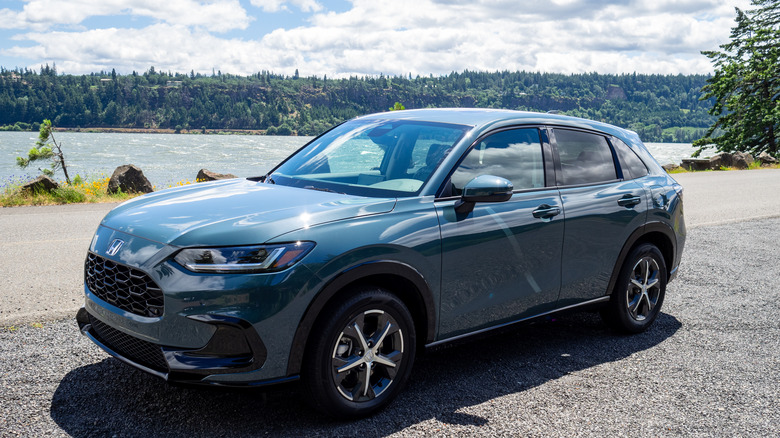 2023 Honda HR-V parked