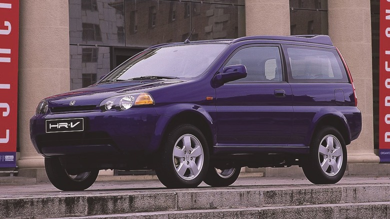 1999 Honda HR-V parked
