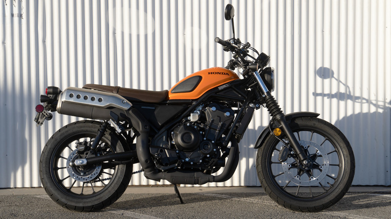 2023 Honda Scrambler profile