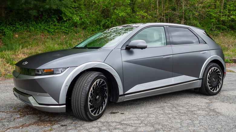 2023 Hyundai IONIQ 5 Limited AWD parked
