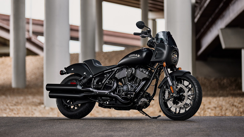 2023 Indian Sport Chief black parked