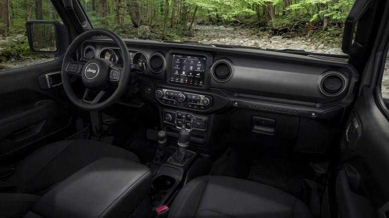 Jeep Wrangler Willys 4xe interior