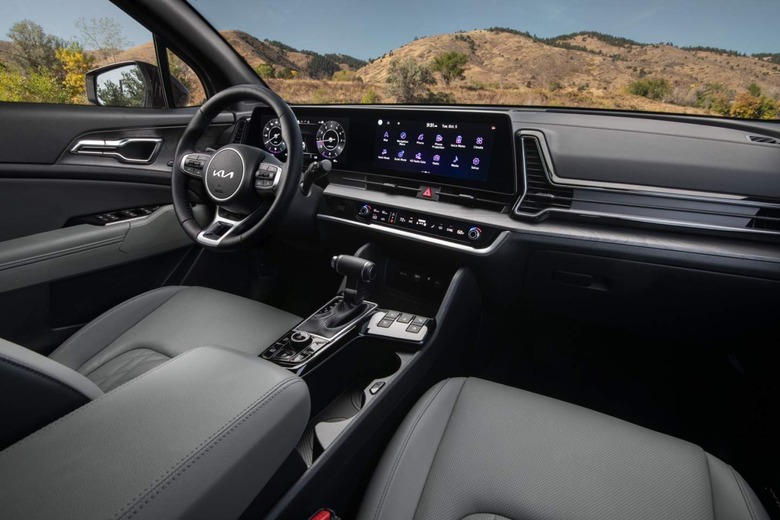 2022 Kia Sportage Full Design Reveals Sharp Looks, Two-Tone Cabin