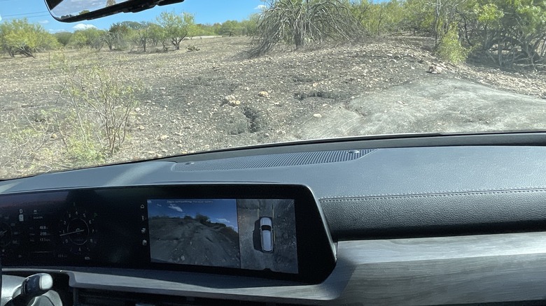 2023 Kia Telluride off-road camera view