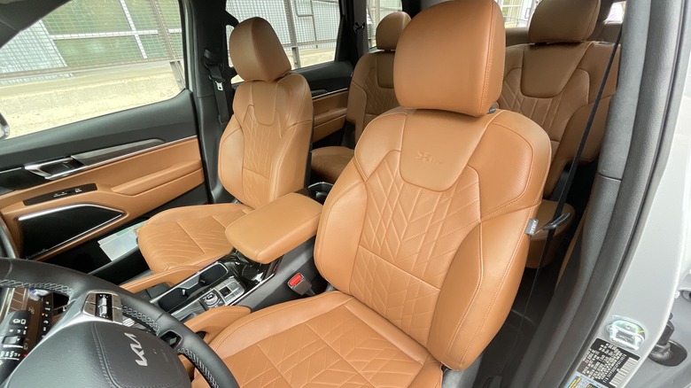 2023 Kia Telluride X-Line seats
