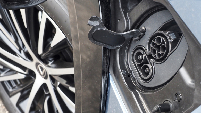 2023 Lexus RZ 450e