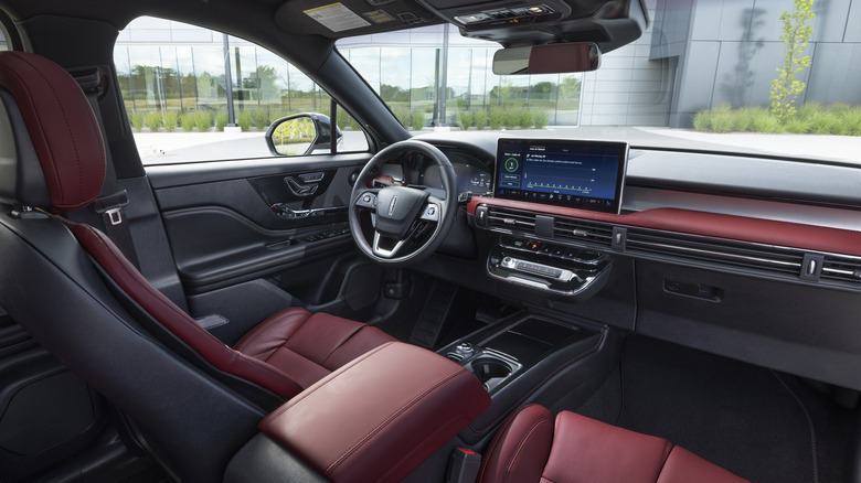 Lincoln Corsair interior 