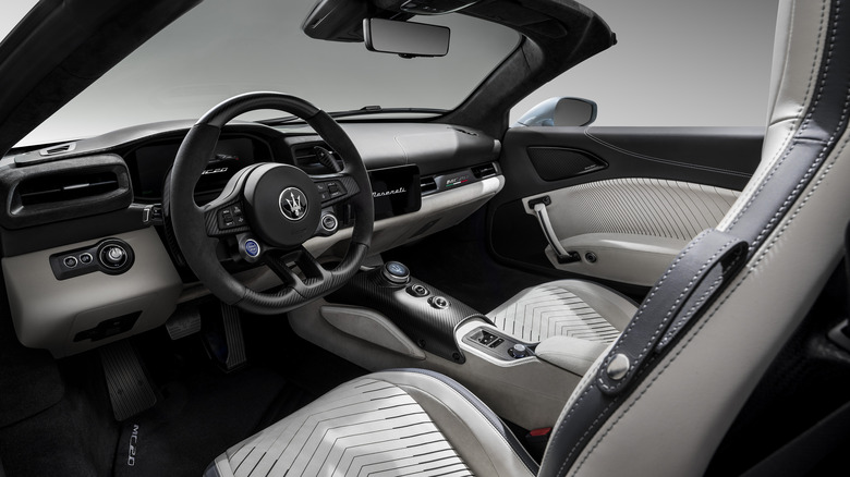 2023 Maserati MC20 Cielo interior.
