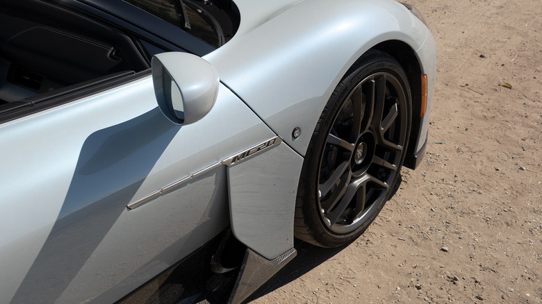 2023 Maserati MC20 Cielo front wheel and aero
