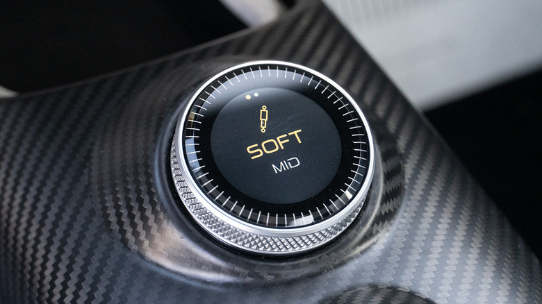 2023 Maserati MC20 Cielo suspension selection dial