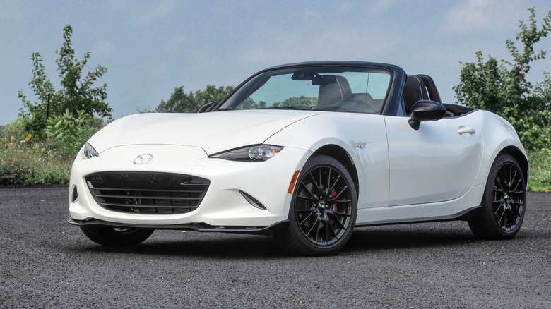 2023 Mazda MX-5 Miata Club