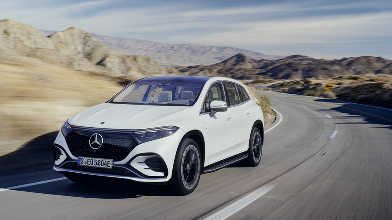 Mercedes-Benz EQS SUV front view