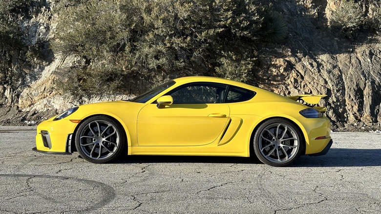 2023 Porsche 718 Cayman GT4