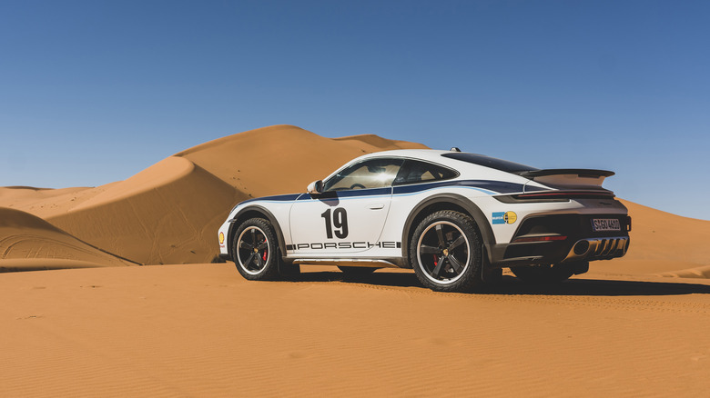 2023 Porsche 911 Dakar