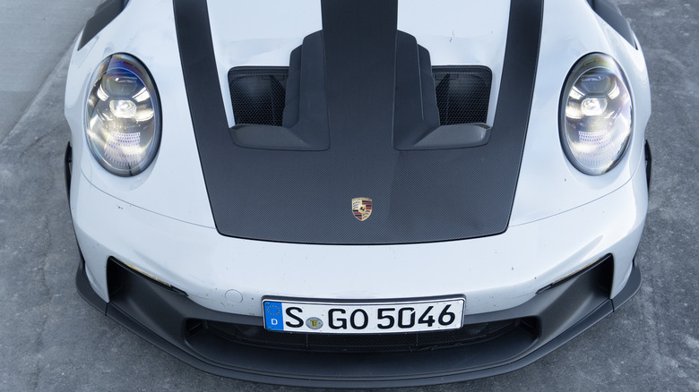 992 Porsche 911 GT3 RS hood venting