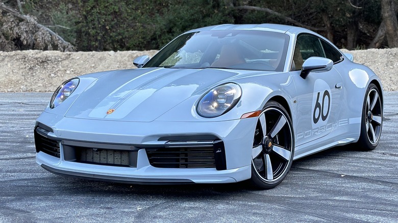 نقد و بررسی Porsche 911 Sport Classic 2023: بازیگوش، کمیاب و با قیمتی دردناک