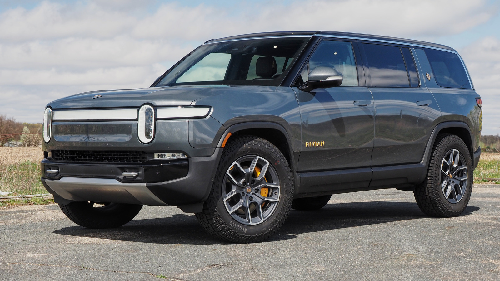 2023 Rivian R1S Review: The Three-Row Electric SUV That Sets A New Benchmark – SlashGear