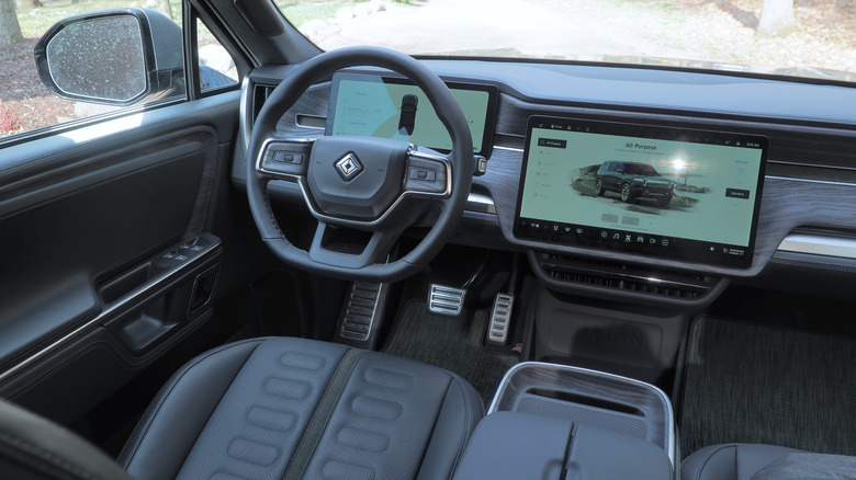 Rivian R1S dashboard