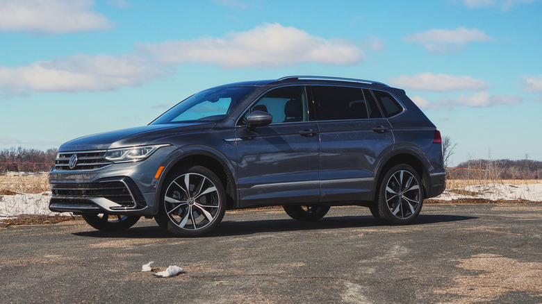 2023 Volkswagen Tiguan SEL R-Line