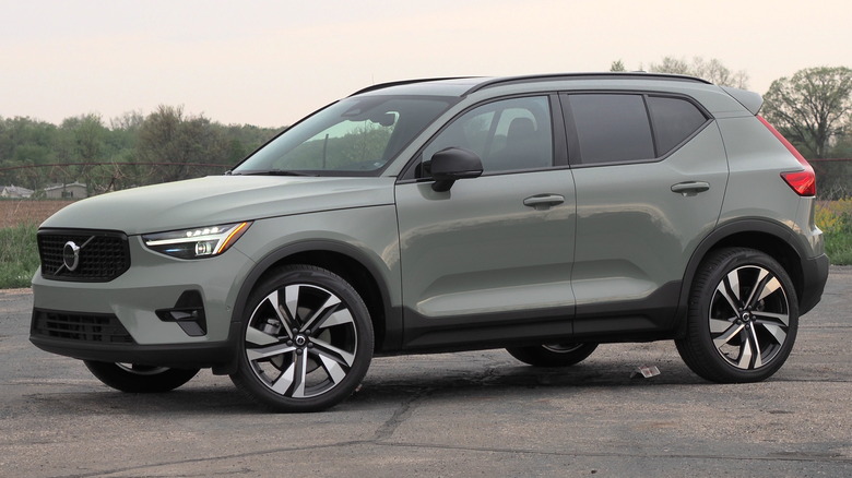 2023 Volvo XC40 parked driver side