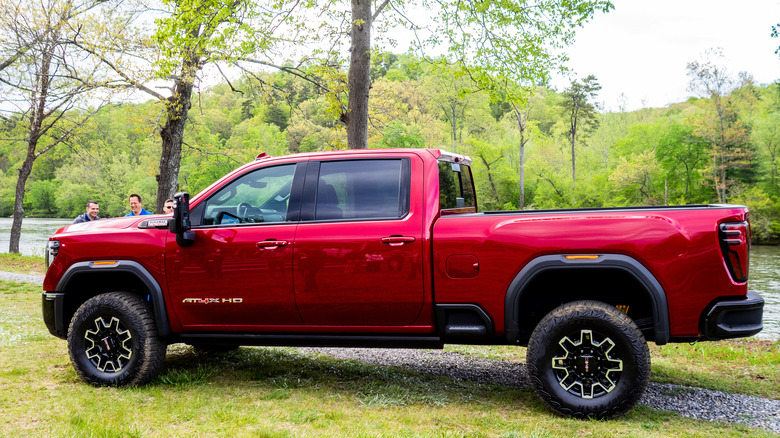2024 GMC Sierra HD AT4X driver's side profile