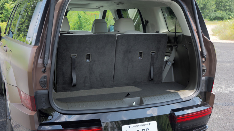 2024 Hyundai Santa Fe trunk