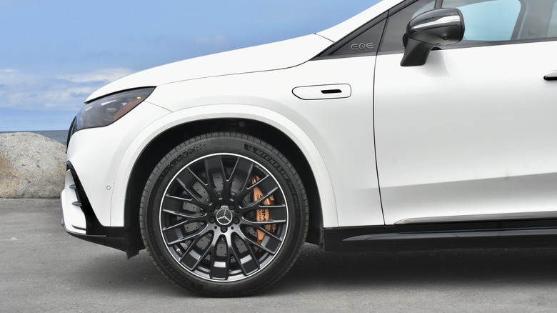 2024 Mercedes-AMG EQE SUV front wheel detail.