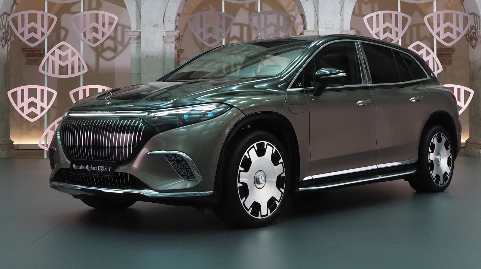 2025 MercedesMaybach EQS SUV First Look Electric Luxury You Won't