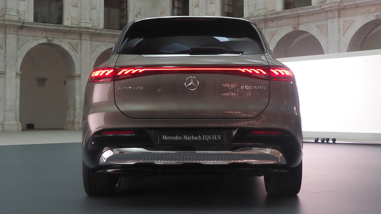 2024 Mercedes-Maybach EQS SUV
