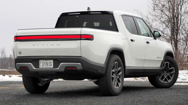 2024 Rivian R1T Dual-Motor