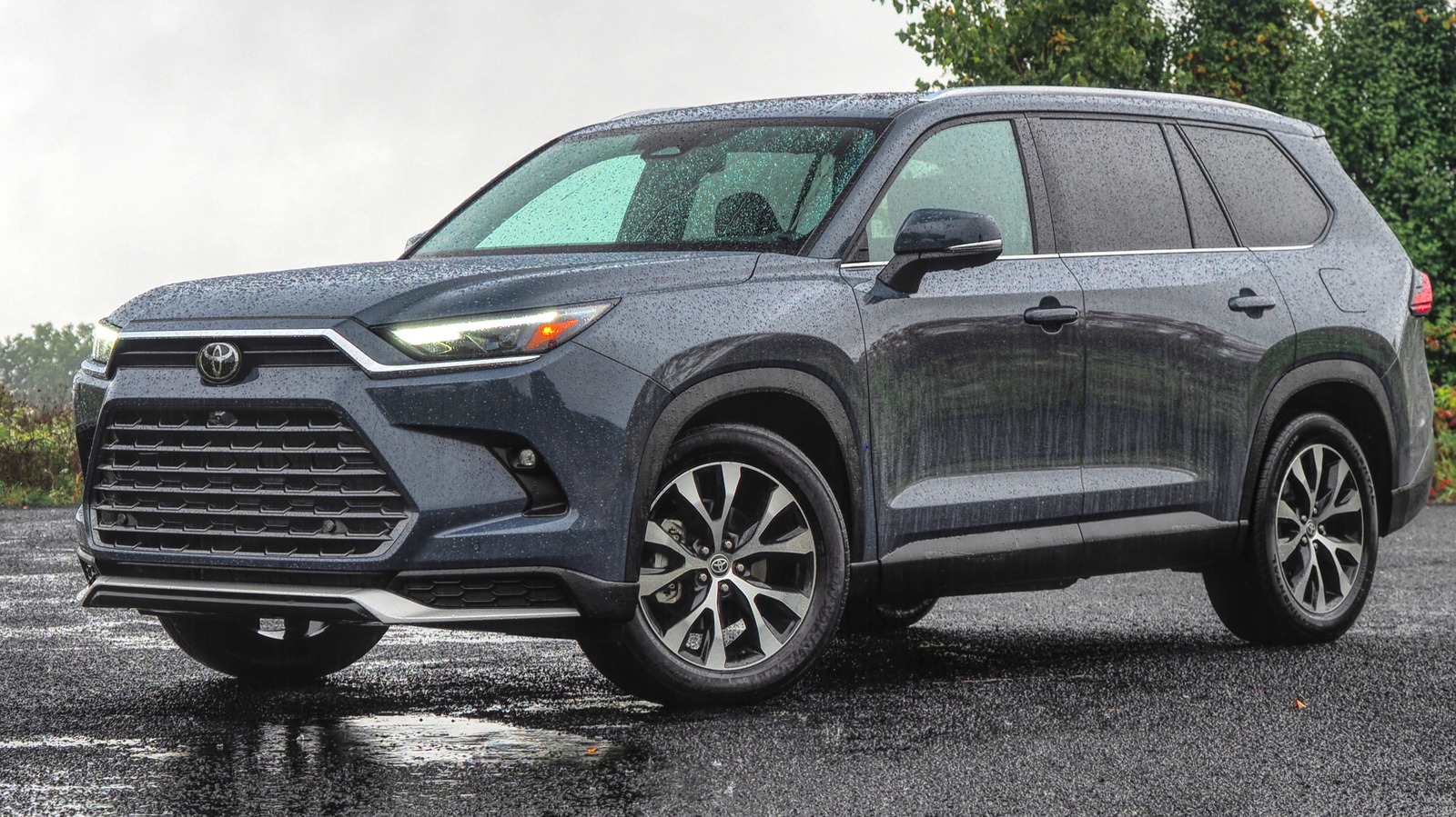 Toyota suv 3rd online row