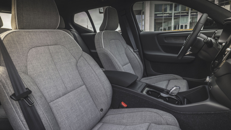 2024 Volvo XC40 Recharge seats
